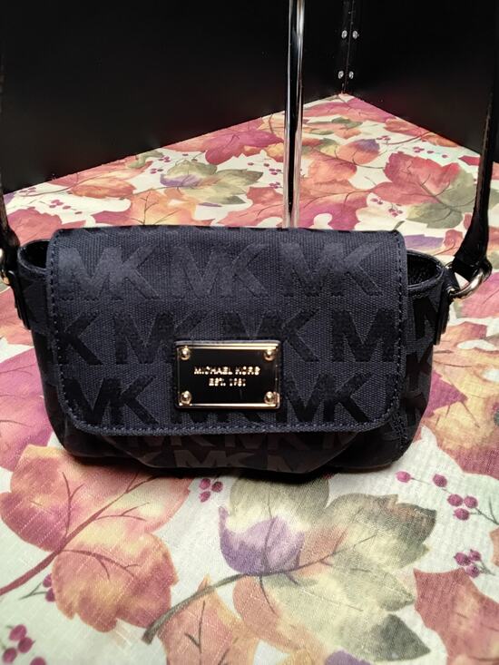 Michael Kors Handbags - Michael Kors Black Signature Jacquard Smaller Crossbody Purse Bag Gold logos EST